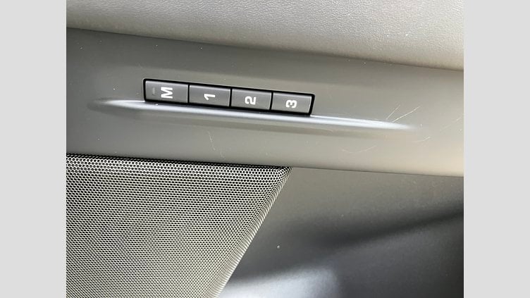 2024 認定中古車 Land Rover Range Rover Evoque フジホワイト P300eプラグインハイブリッド（ガソリン） スタンダードホイールベース AUTOBIOGRAPHY