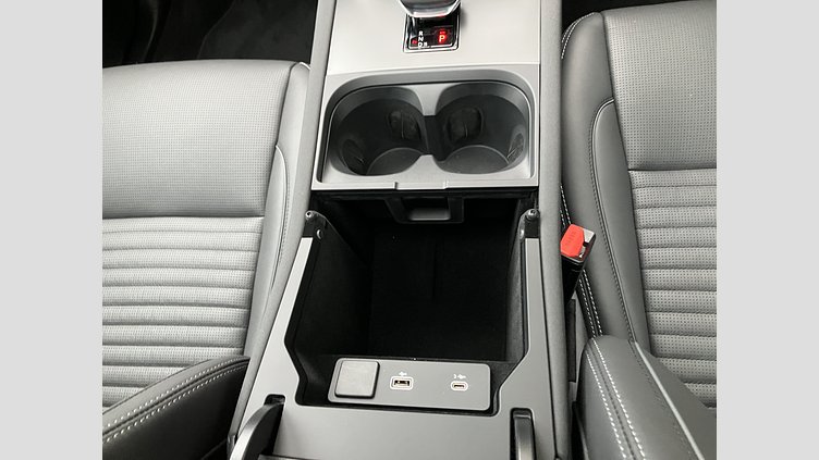 2024 認定中古車 Land Rover Discovery Sport フジホワイト P300eプラグインハイブリッド（ガソリン） 標準ホイール DYNAMIC HSE
