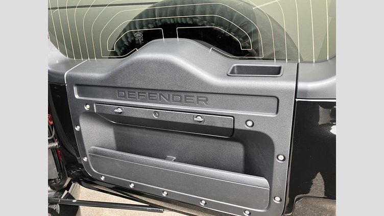 2024 認定中古車 Land Rover Defender 110 サントリーニブラック D300 AWD（AT） X-DYNAMIC HSE