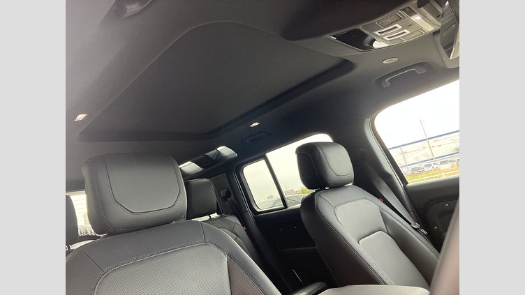 2024 認定中古車 Land Rover Defender 110 サントリーニブラック D300 AWD（AT） X-DYNAMIC HSE