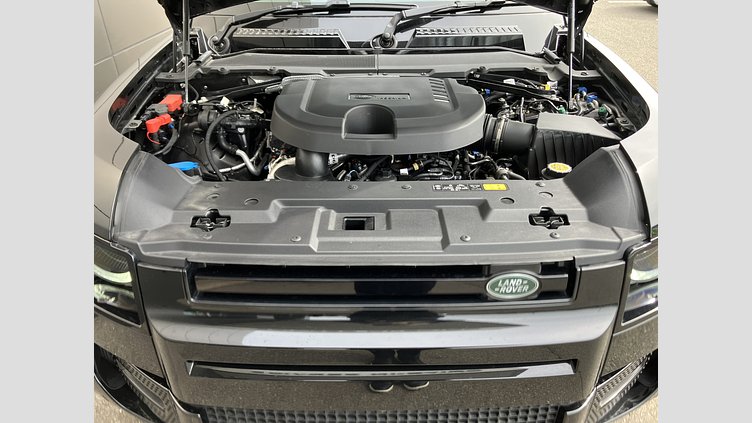 2024 認定中古車 Land Rover Defender 110 サントリーニブラック D300 AWD（AT） X-DYNAMIC HSE