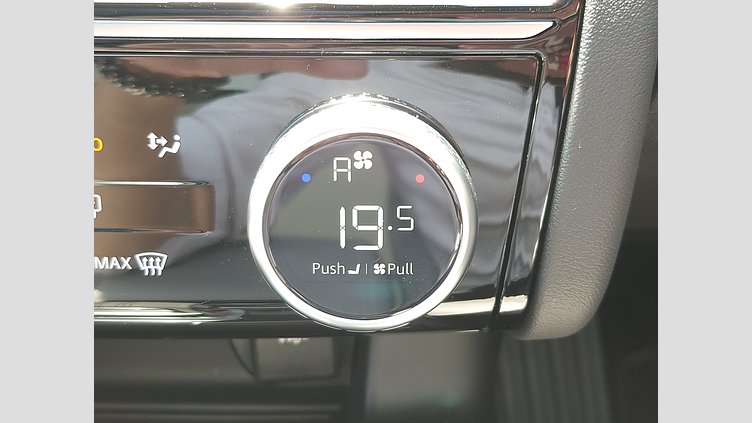 2024 認定中古車 Jaguar E-Pace カルパチアングレイ P250 AWD（オートマチック） R-DYNAMIC SE