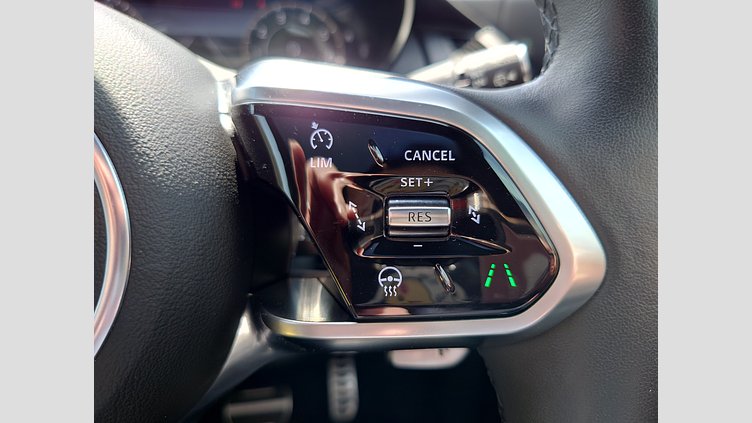 2024 認定中古車 Jaguar E-Pace カルパチアングレイ P250 AWD（オートマチック） R-DYNAMIC SE
