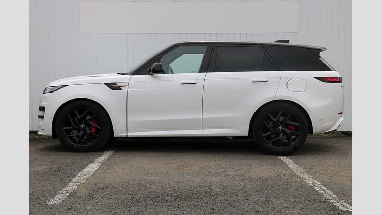 2025 認定中古車 Land Rover Range Rover Sport オストゥーニパールホワイト P550eプラグインハイブリッド（ガソリン） Dynamic SE