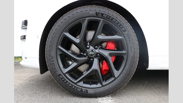 2025 認定中古車 Land Rover Range Rover Sport オストゥーニパールホワイト P550eプラグインハイブリッド（ガソリン） Dynamic SE