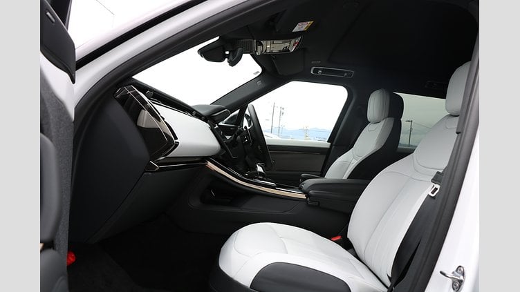 2025 認定中古車 Land Rover Range Rover Sport オストゥーニパールホワイト P550eプラグインハイブリッド（ガソリン） Dynamic SE