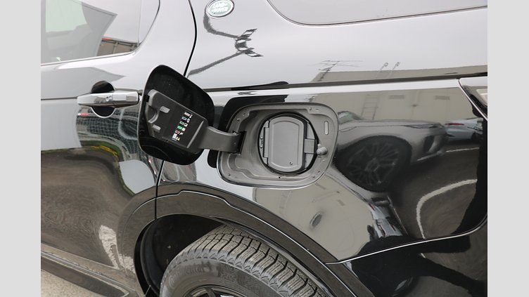 2024 認定中古車 Land Rover Discovery Sport サントリーニブラック P300eプラグインハイブリッド（ガソリン） DYNAMIC HSE