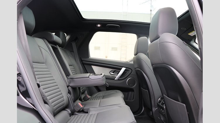 2024 認定中古車 Land Rover Discovery Sport サントリーニブラック P300eプラグインハイブリッド（ガソリン） DYNAMIC HSE