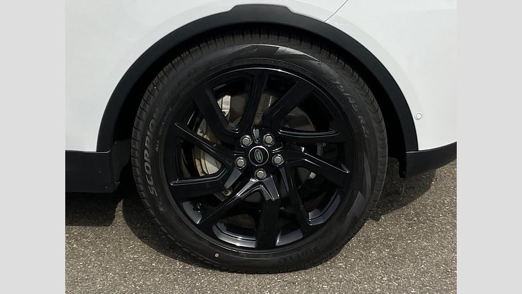 2024 認定中古車 Land Rover Discovery フジホワイト D300マイルドハイブリッド（ディーゼル） スタンダードホイールベース S