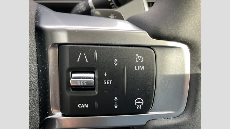 2024 認定中古車 Land Rover Discovery フジホワイト D300マイルドハイブリッド（ディーゼル） スタンダードホイールベース S