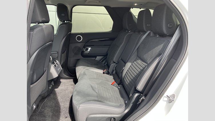2024 認定中古車 Land Rover Discovery フジホワイト D300マイルドハイブリッド（ディーゼル） スタンダードホイールベース S