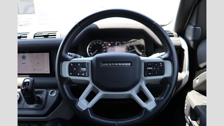 2023 認定中古車 Land Rover Defender 110 サントリーニブラック P300 AWD（AT） S