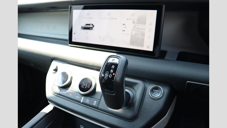 2023 認定中古車 Land Rover Defender 110 サントリーニブラック P300 AWD（AT） S