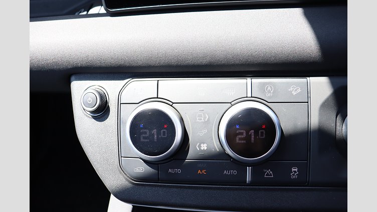 2023 認定中古車 Land Rover Defender 110 サントリーニブラック P300 AWD（AT） S