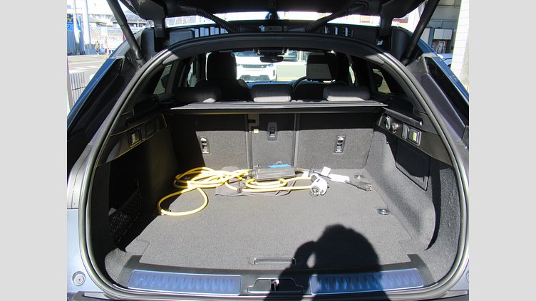 2024 認定中古車 Land Rover Range Rover Velar ヴァレジネブルー P400eプラグインハイブリッド（ガソリン） Standard Wheelbase Dynamic HSE