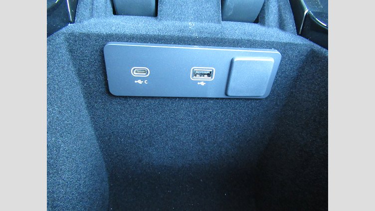 2024 認定中古車 Land Rover Range Rover Velar ヴァレジネブルー P400eプラグインハイブリッド（ガソリン） Standard Wheelbase Dynamic HSE