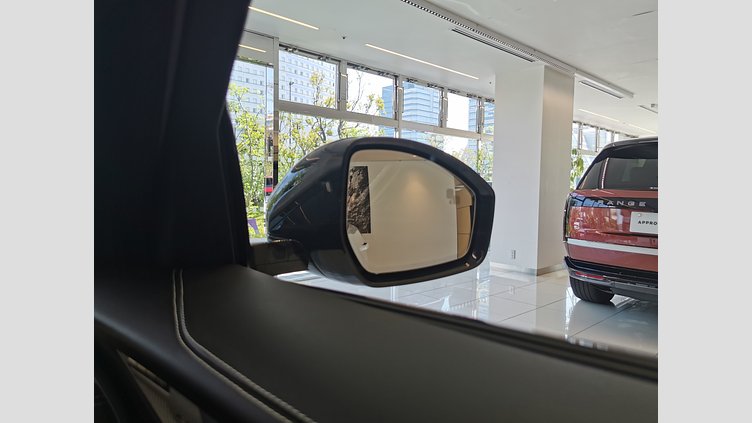 2024 認定中古車 Jaguar F-Pace オストゥーニパールホワイト D204 AWD（オートマチック）MHEV R-DYNAMIC SE