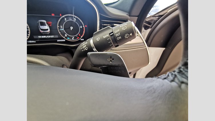 2024 認定中古車 Jaguar F-Pace オストゥーニパールホワイト D204 AWD（オートマチック）MHEV R-DYNAMIC SE