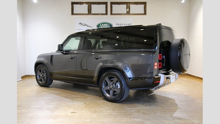 2024 認定中古車 Land Rover Defender 130 カルパチアングレイ D300 AWD（AT） SE