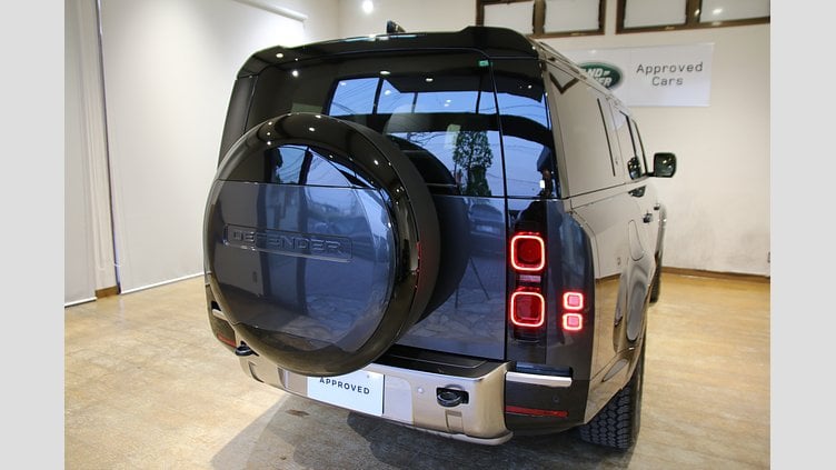 2024 認定中古車 Land Rover Defender 130 カルパチアングレイ D300 AWD（AT） SE
