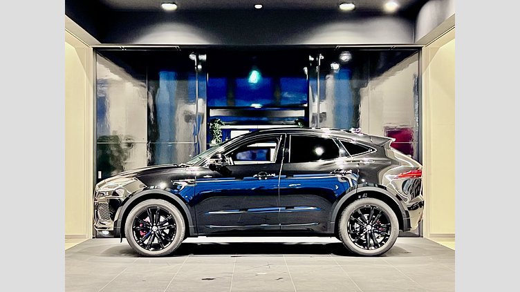 2024 認定中古車 Jaguar E-Pace サントリーニブラック P250（ガソリン） R-DYNAMIC SE