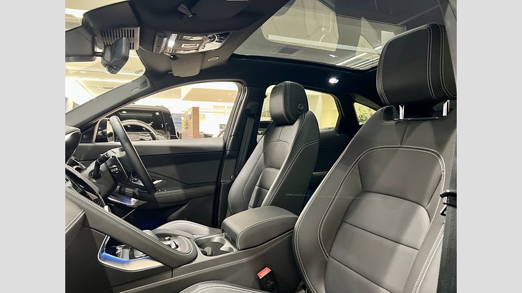 2024 認定中古車 Jaguar E-Pace サントリーニブラック P250（ガソリン） R-DYNAMIC SE