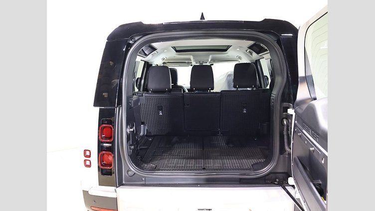 2021 認定中古車 Land Rover Defender 110 フジホワイト P300 AWD（AT） SE