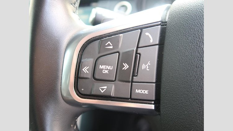2017 認定中古車 Land Rover Discovery Sport Yulong White 2.0 litre Si4 Petrol HSE