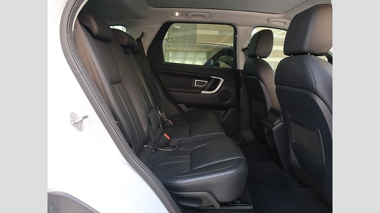 2017 認定中古車 Land Rover Discovery Sport Yulong White 2.0 litre Si4 Petrol HSE