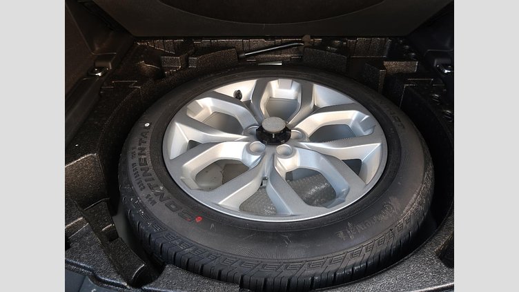 2017 認定中古車 Land Rover Discovery Sport Yulong White 2.0 litre Si4 Petrol HSE
