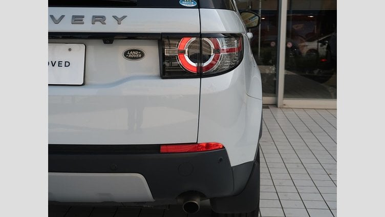 2017 認定中古車 Land Rover Discovery Sport Yulong White 2.0 litre Si4 Petrol HSE