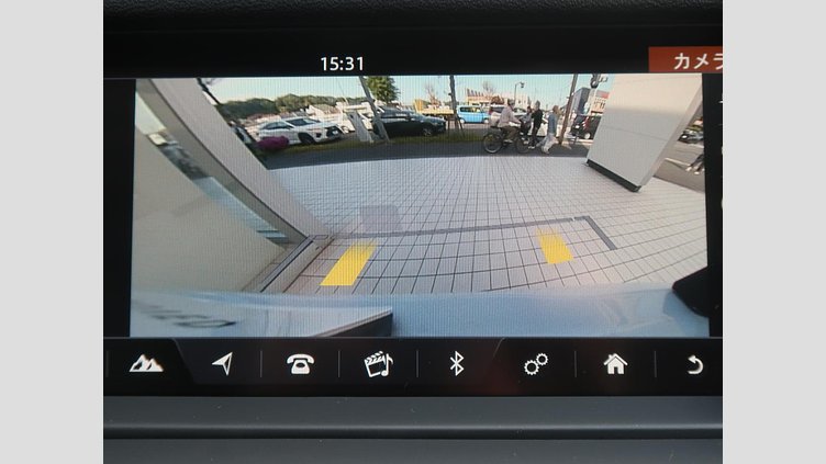2017 認定中古車 Land Rover Discovery Sport Yulong White 2.0 litre Si4 Petrol HSE