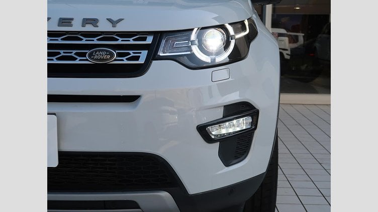 2017 認定中古車 Land Rover Discovery Sport Yulong White 2.0 litre Si4 Petrol HSE