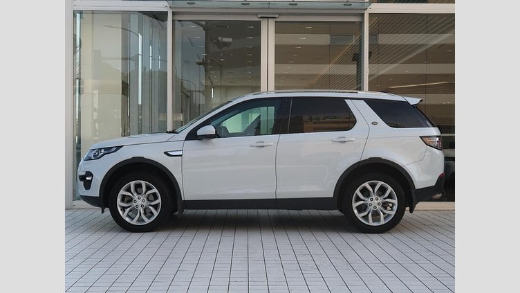2017 認定中古車 Land Rover Discovery Sport Yulong White 2.0 litre Si4 Petrol HSE