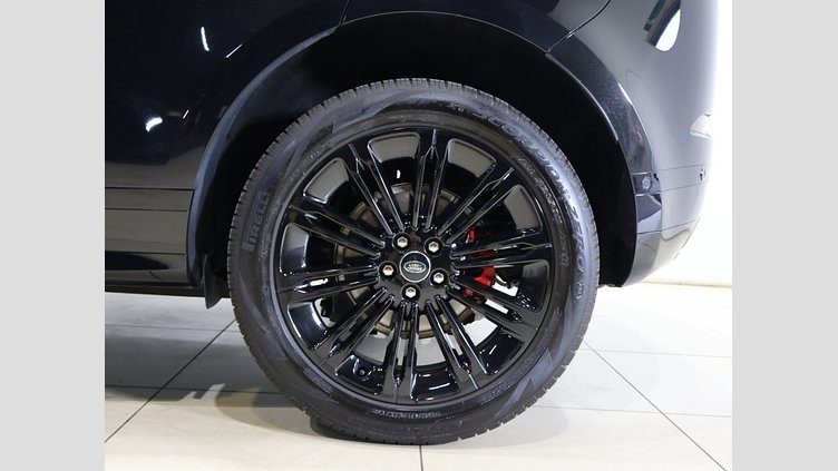 2024 認定中古車 Land Rover Range Rover Evoque サントリーニブラック D200マイルドハイブリッド（ディーゼル） スタンダードホイールベース DYNAMIC SE