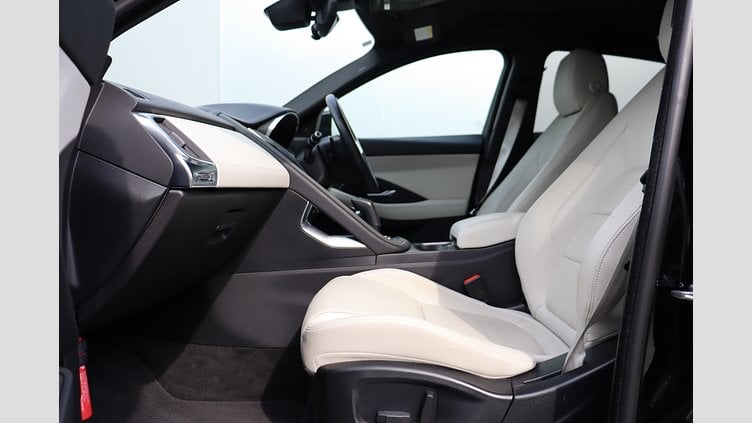 2019 認定中古車 Jaguar E-Pace サントリーニブラック D180 オートマチック全輪駆動 R-DYNAMIC S