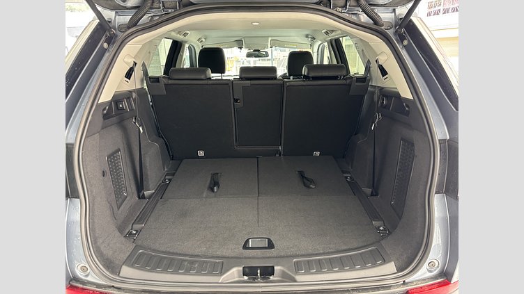 2019 認定中古車 Land Rover Discovery Sport Byron Blue 2.0 litre i4D Diesel HSE