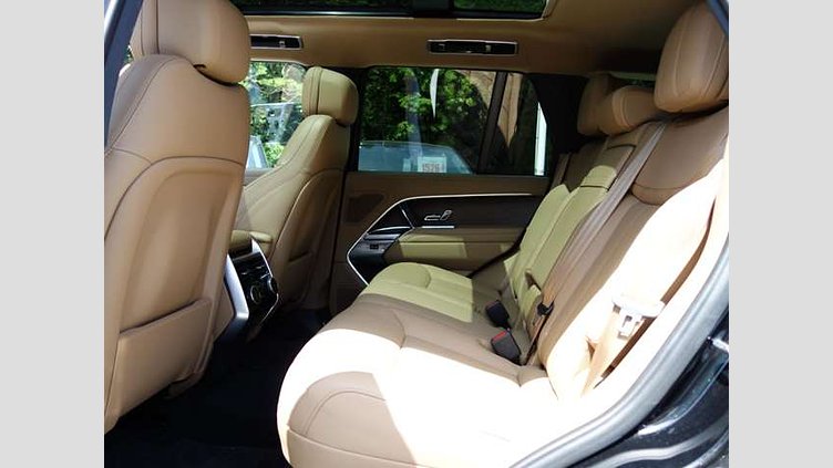 2023 認定中古車 Land Rover Range Rover サントリーニブラック D300 AWD MHEV（AT） スタンダードホイールベース HSE