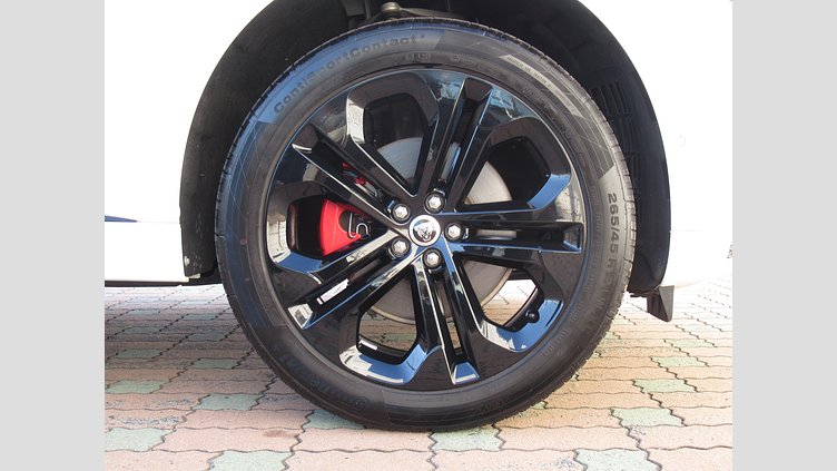 2024 認定中古車 Jaguar F-Pace フジホワイト P250 AWD（オートマチック） R-DYNAMIC SE