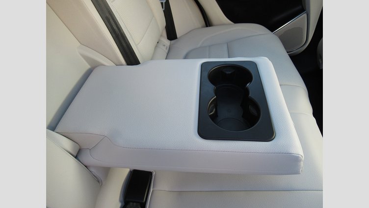 2024 認定中古車 Jaguar F-Pace フジホワイト P250 AWD（オートマチック） R-DYNAMIC SE