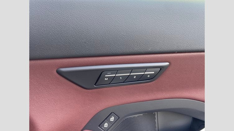 2023 認定中古車 Jaguar E-Pace サントリーニブラック P250 AWD（オートマチック） R-DYNAMIC SE