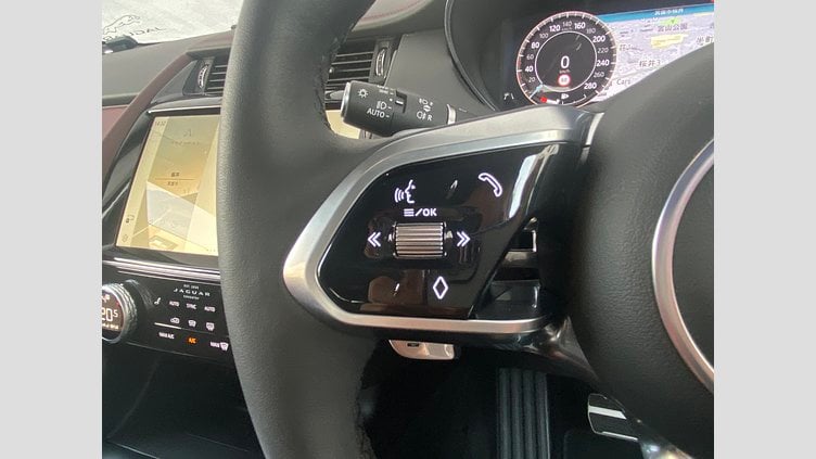 2023 認定中古車 Jaguar E-Pace サントリーニブラック P250 AWD（オートマチック） R-DYNAMIC SE