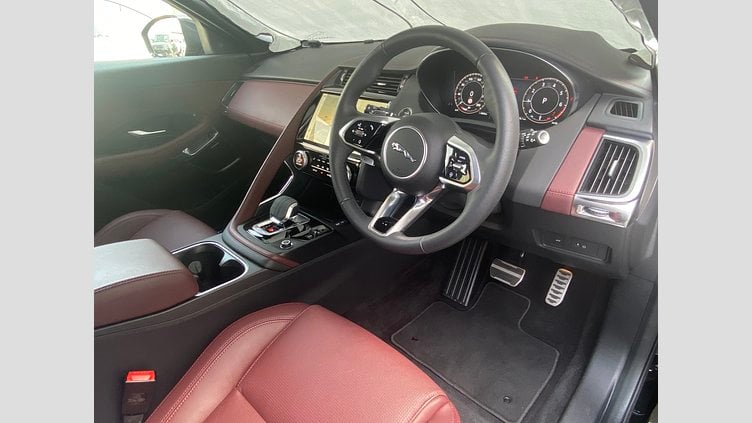 2023 認定中古車 Jaguar E-Pace サントリーニブラック P250 AWD（オートマチック） R-DYNAMIC SE