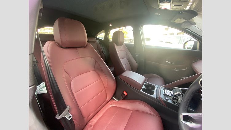 2023 認定中古車 Jaguar E-Pace サントリーニブラック P250 AWD（オートマチック） R-DYNAMIC SE