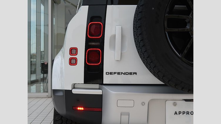 2023 認定中古車 Land Rover Defender 110 フジホワイト D300 AWD（AT） S