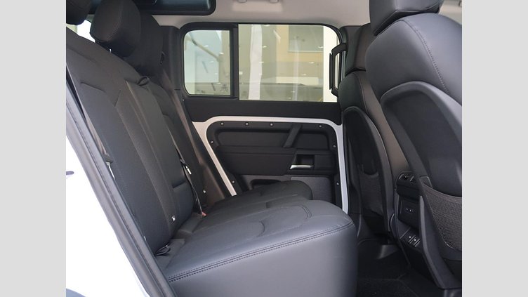 2023 認定中古車 Land Rover Defender 110 フジホワイト D300 AWD（AT） S