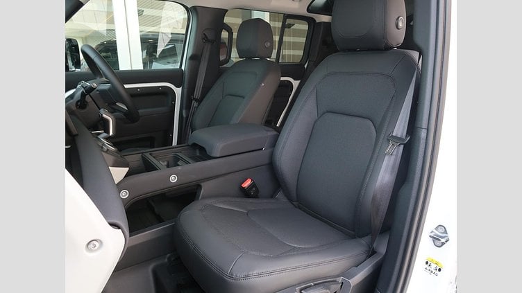 2023 認定中古車 Land Rover Defender 110 フジホワイト D300 AWD（AT） S