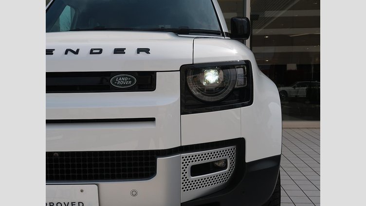 2023 認定中古車 Land Rover Defender 110 フジホワイト D300 AWD（AT） S