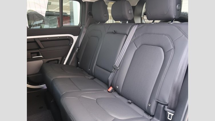 2023 認定中古車 Land Rover Defender 110 フジホワイト D300 AWD（AT） S