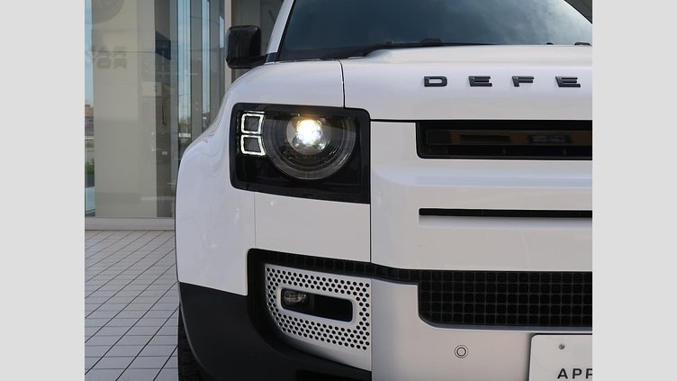 2023 認定中古車 Land Rover Defender 110 フジホワイト D300 AWD（AT） S